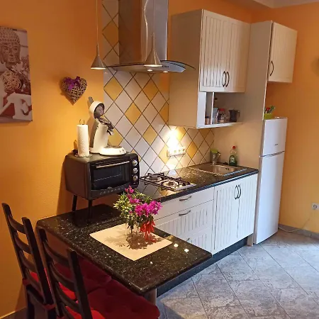 Casa Tamara Quiet Holiday Flat With Great Views Of The Mountains And The Sea Διαμέρισμα *