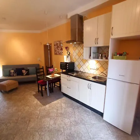 Casa Tamara Quiet Holiday Flat With Great Views Of The Mountains And The Sea *